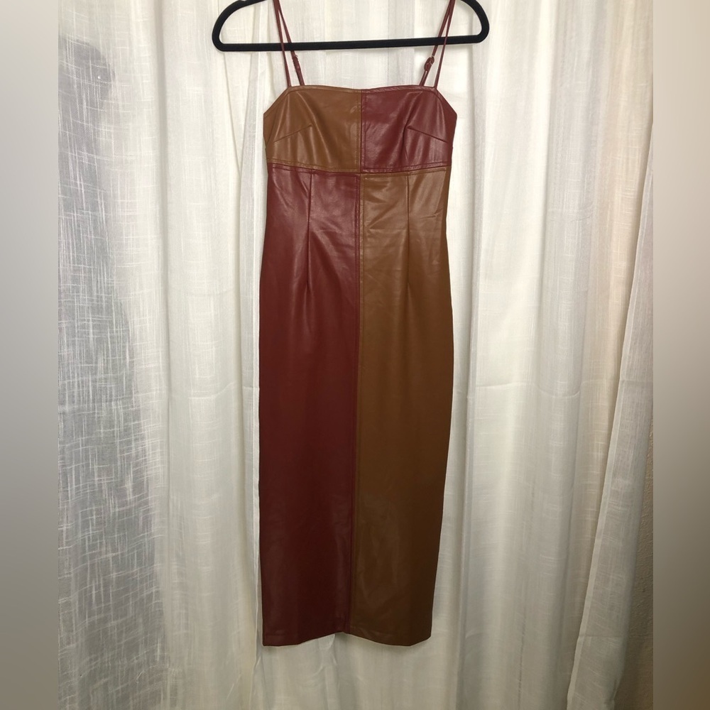 Crescent Brown and Burgundy Midi Dress - Picture 3 of 14